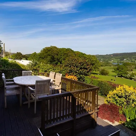 Garden At Сasa de vacaciones *